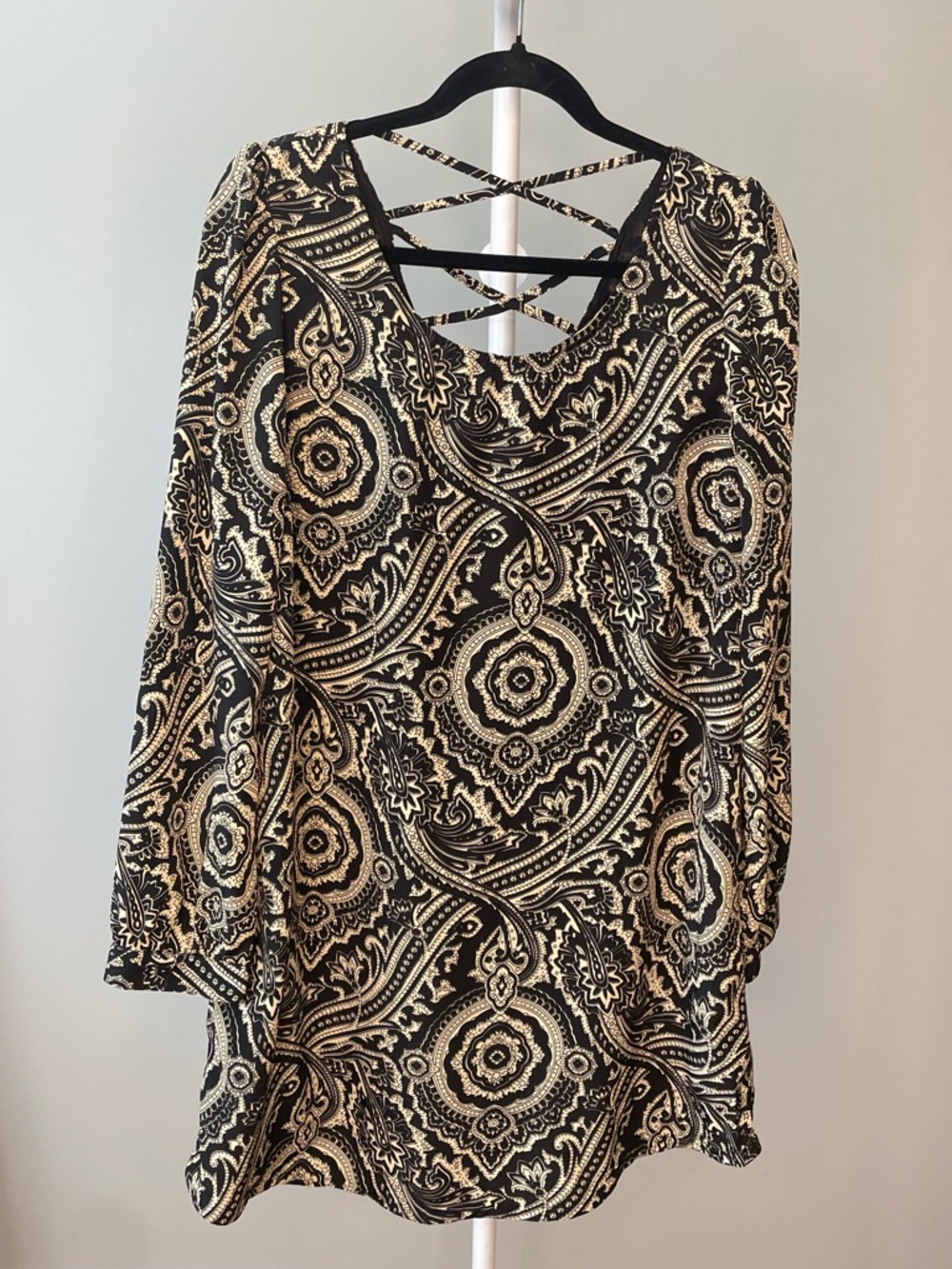 Blu Pepper Black and Cream Paisley Long-Sleeve Mini Dress with Crisscross Back